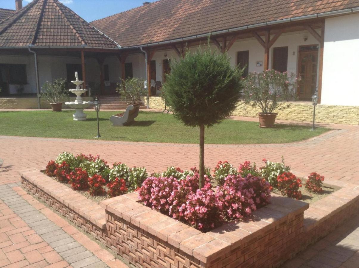 Bornemisza Kuria Wellness Resort Tiszabecs 외부 사진